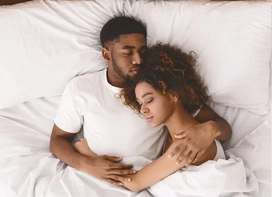 هل النساء أكثر عرضة للنوم بعد الجماع من الرجال؟